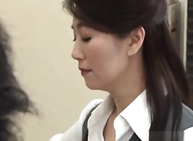 Mature Asian office babe gets fucked on break