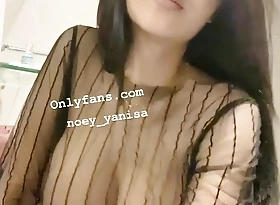Yanisa noey boobs