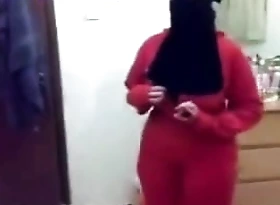 Tremendous Arab Booty