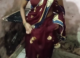 Indian girl at hand a saree has quick sex with devar