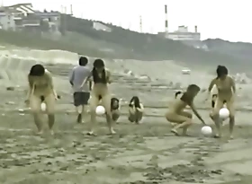 japanese nude girls ball playnig on the lido